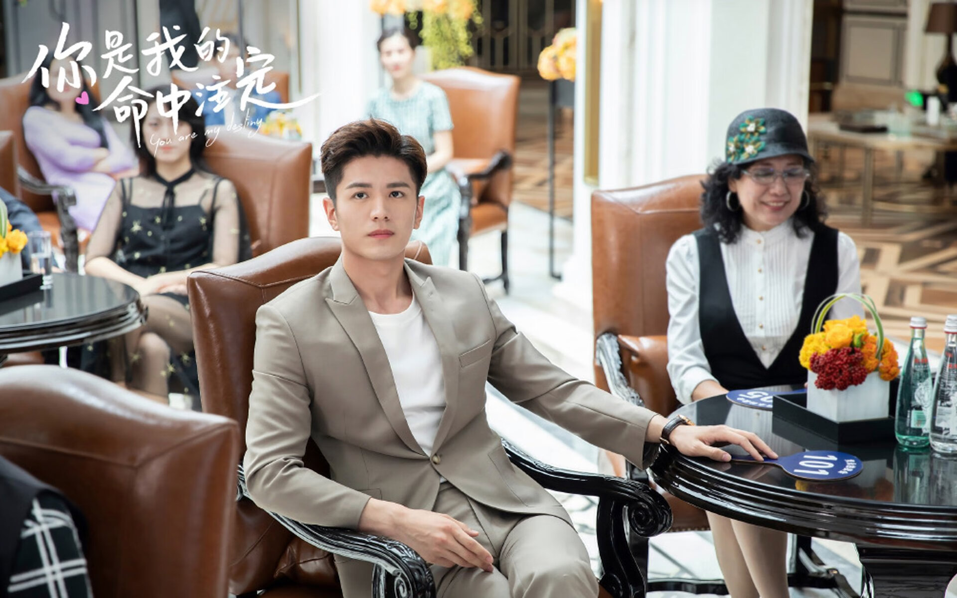 开云体育官网登入-切尔西替补席表现出色，贡献关键进球，切尔西又是赛季中途换帅后夺冠