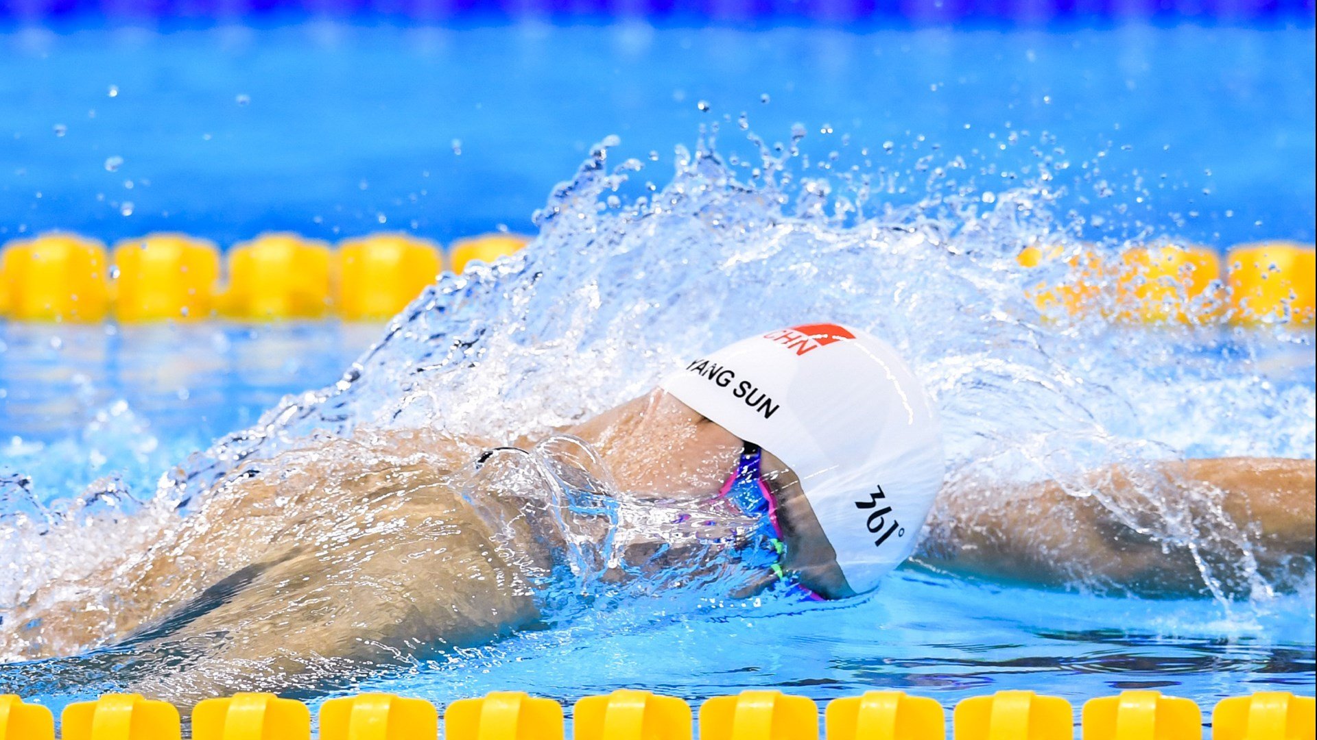 女篮姑娘以信念赢得尊重，女篮精神